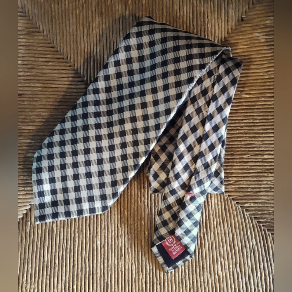 Chaps Men's Black And Tan Gingham Checkered Plaid 100% Silk Tie